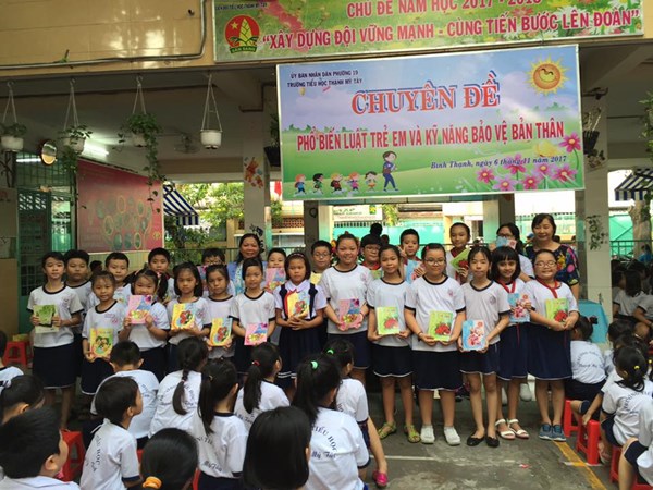 Chuyên đề phổ biến luật trẻ em và kỹ năng bảo vệ bản thân năm học 2017-2018